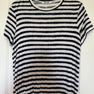 Three Dots Women's Navy and Cream Crew-neck Short Sleeve Top - Size Medium